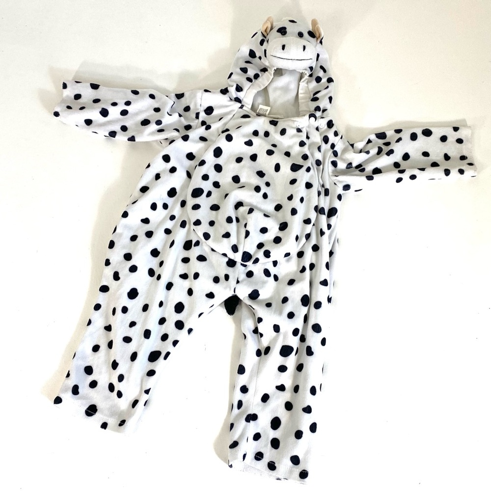 ☘️3/$15 Unisex Child Cow Pajamas or costume size 2–4T